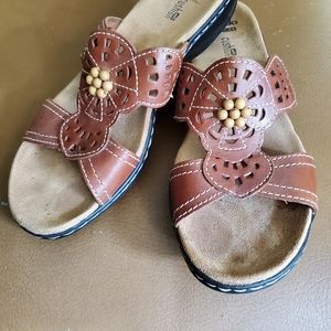 Womens clarks brown leather slides sz. 8
